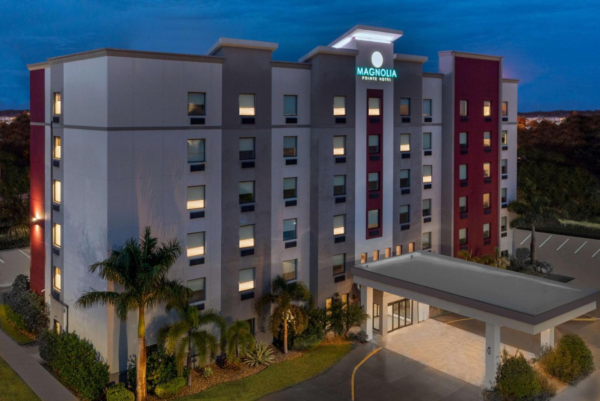Magnolia Pointe; BW Signature Collection Fruitville Exterior photo